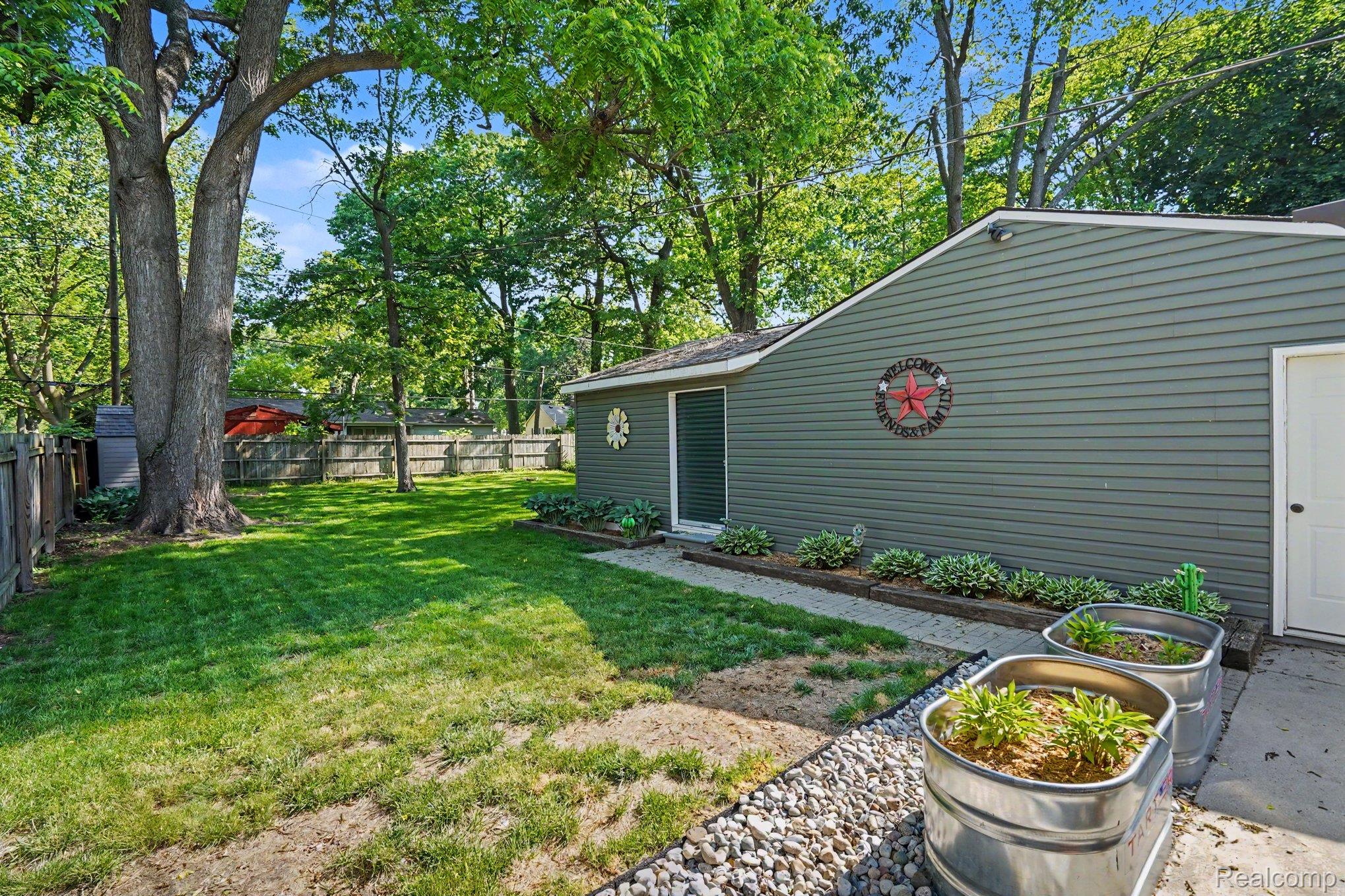 3544 Fort Drive