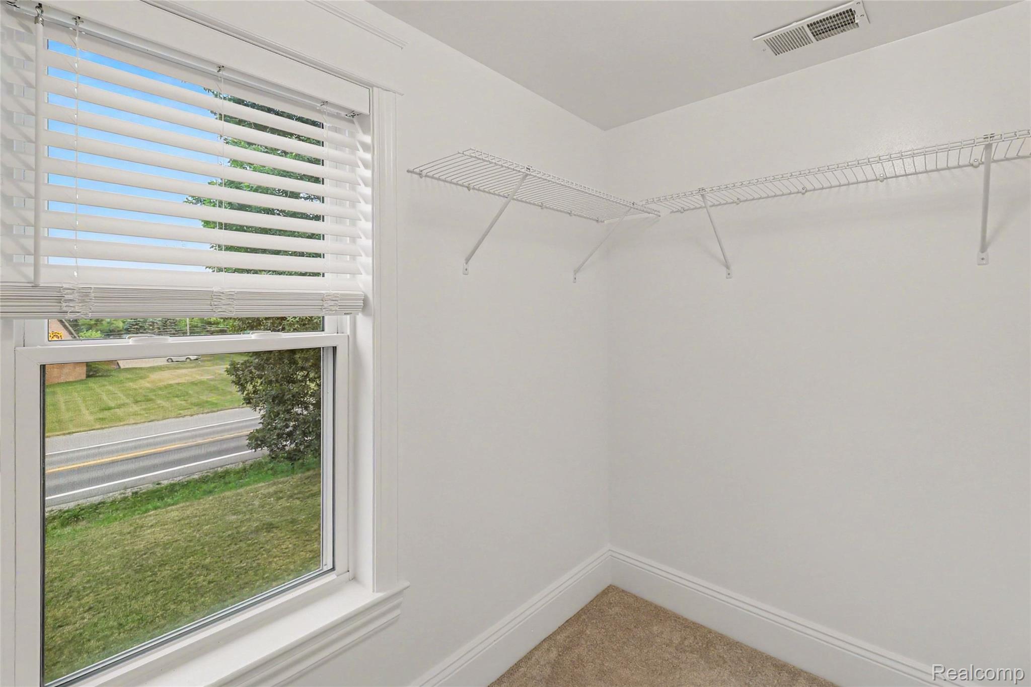 5031 Oakwood Road