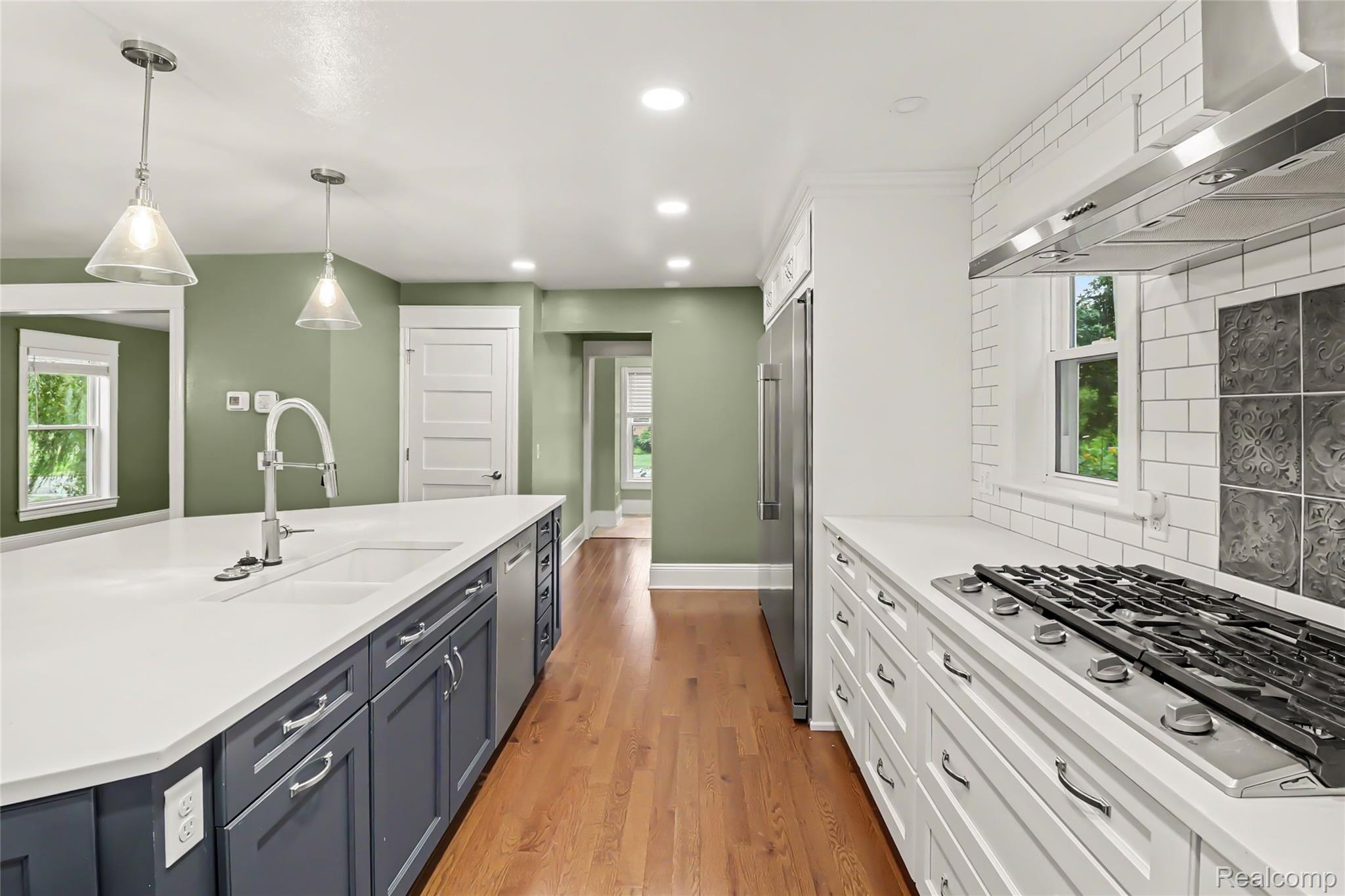 5031 Oakwood Road