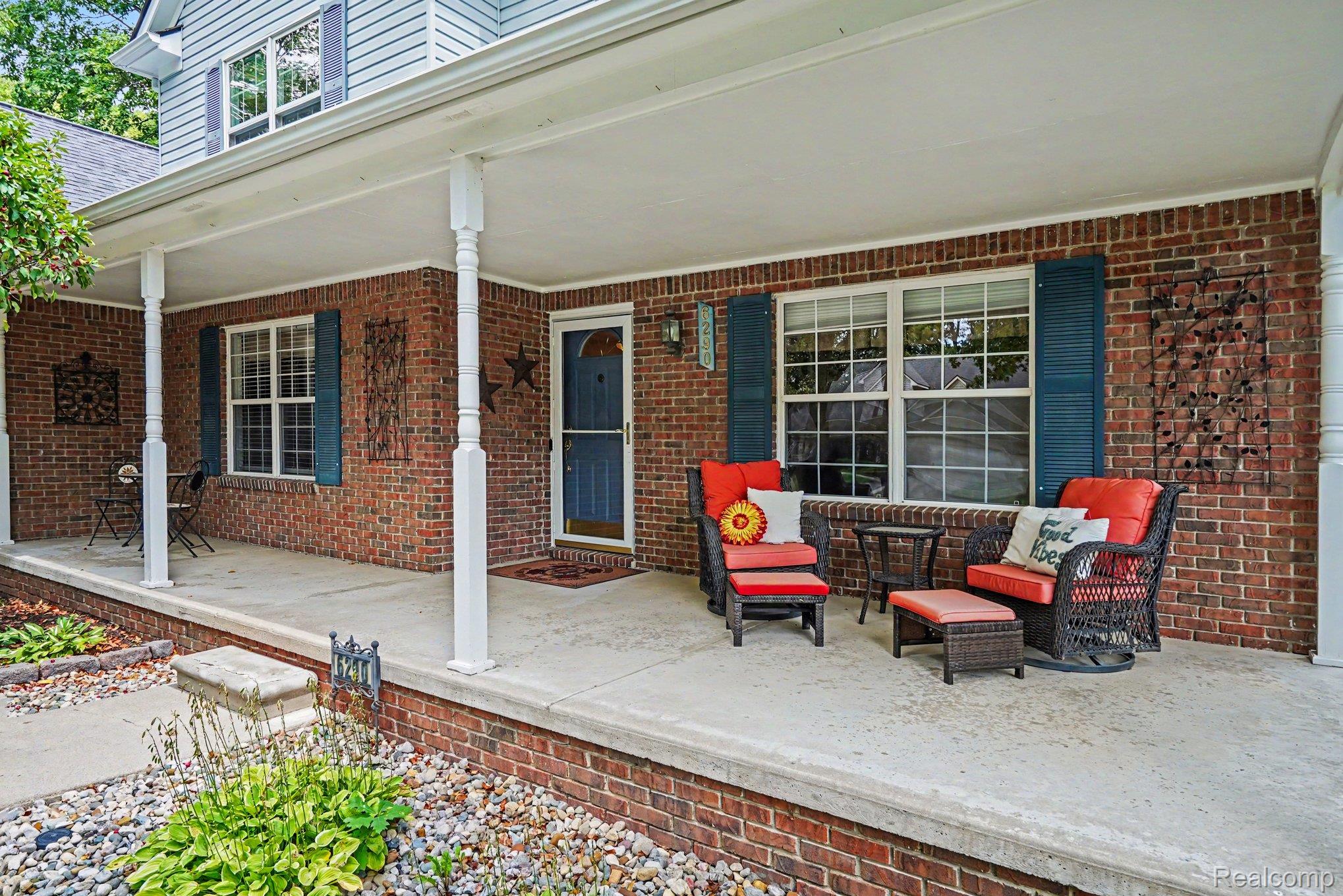 6290 Waldon Woods Drive