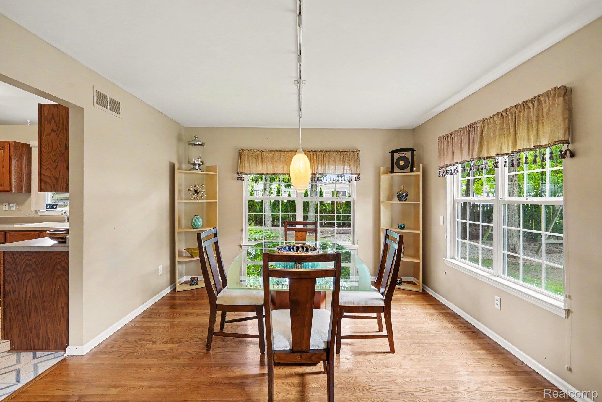 6290 Waldon Woods Drive