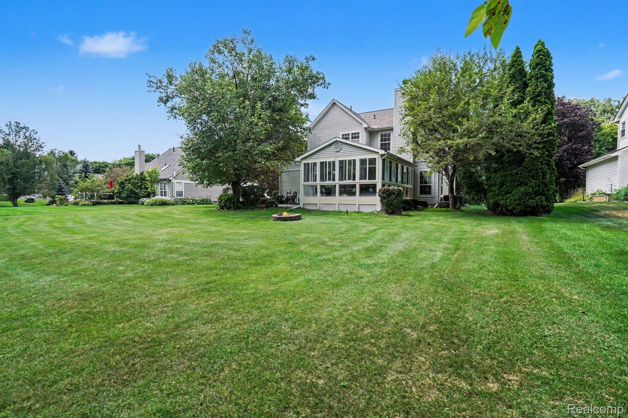 5162 Glenwood Creek