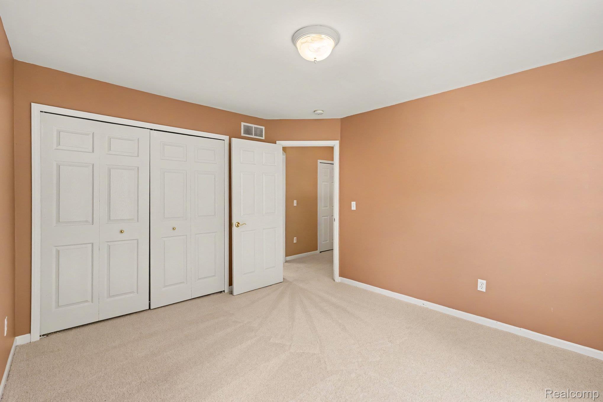 5162 Glenwood Creek