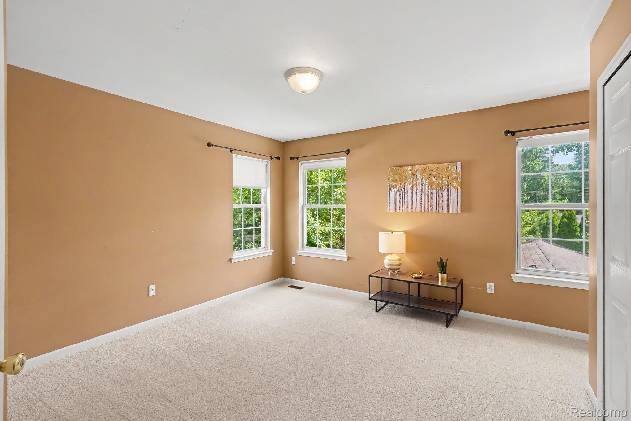 5162 Glenwood Creek