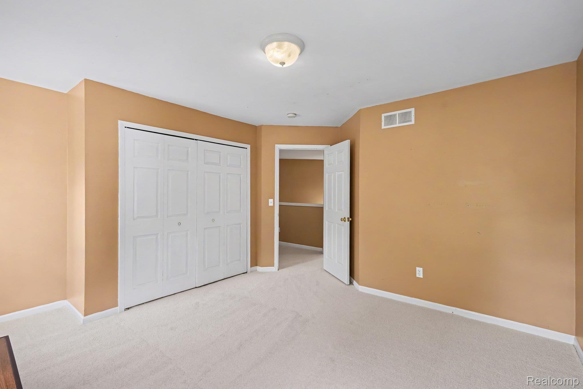 5162 Glenwood Creek