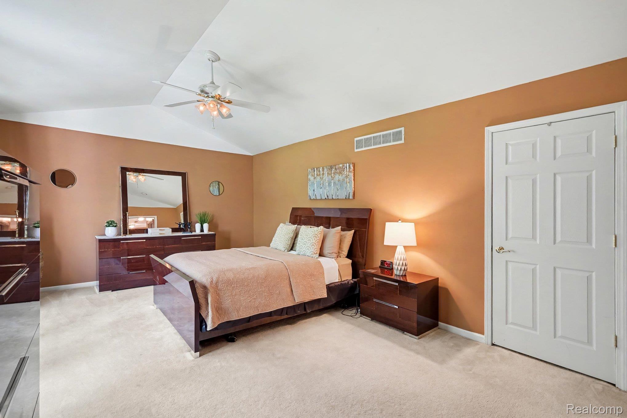 5162 Glenwood Creek