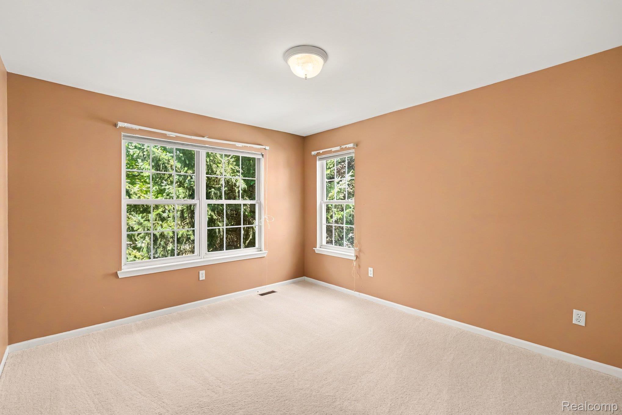 5162 Glenwood Creek
