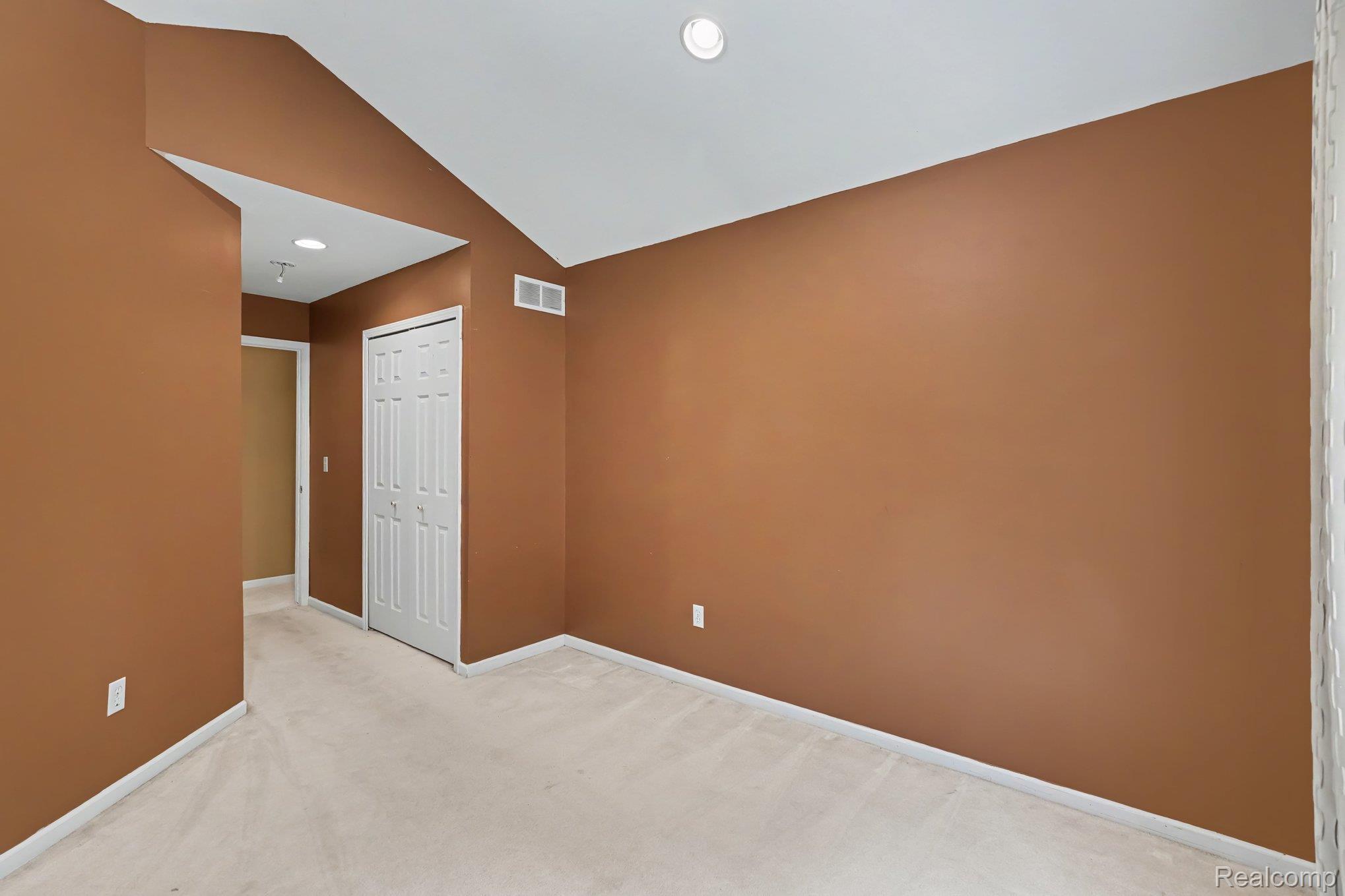 5162 Glenwood Creek