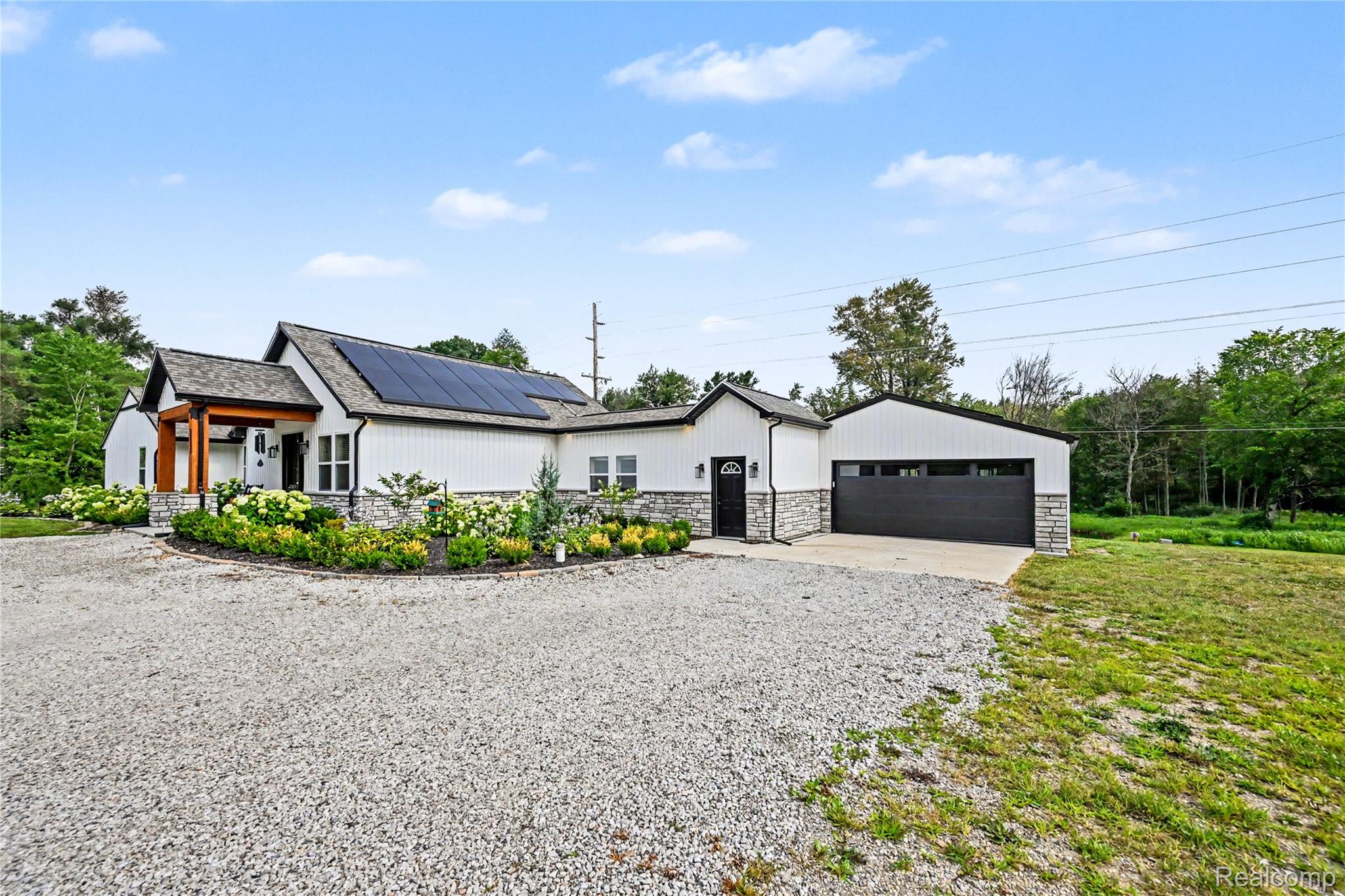4086 W Commerce Road