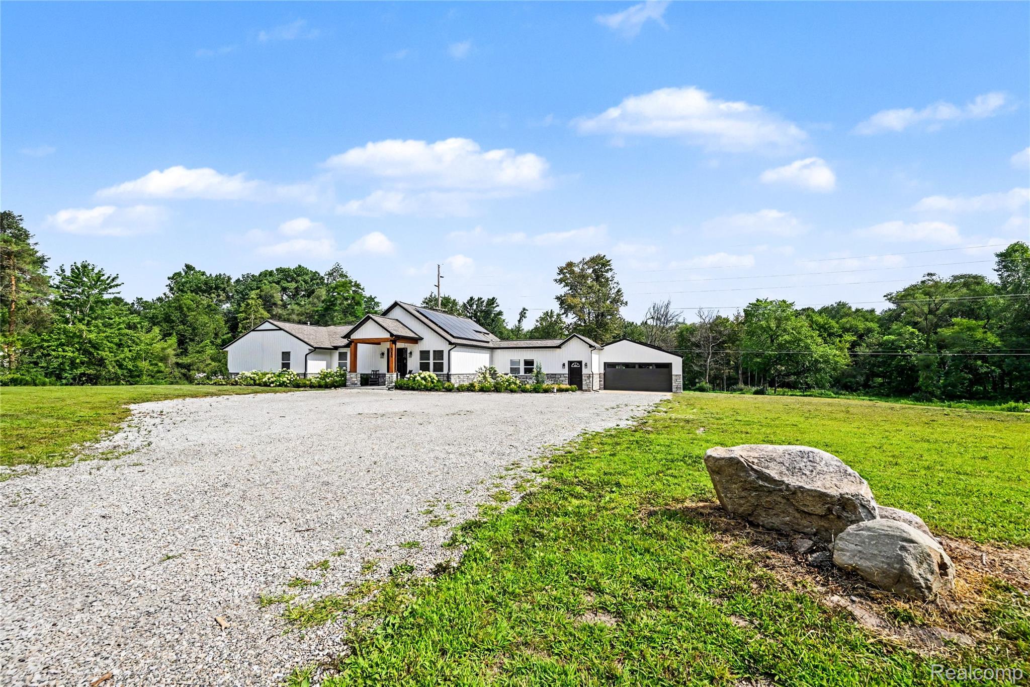 4086 W Commerce Road