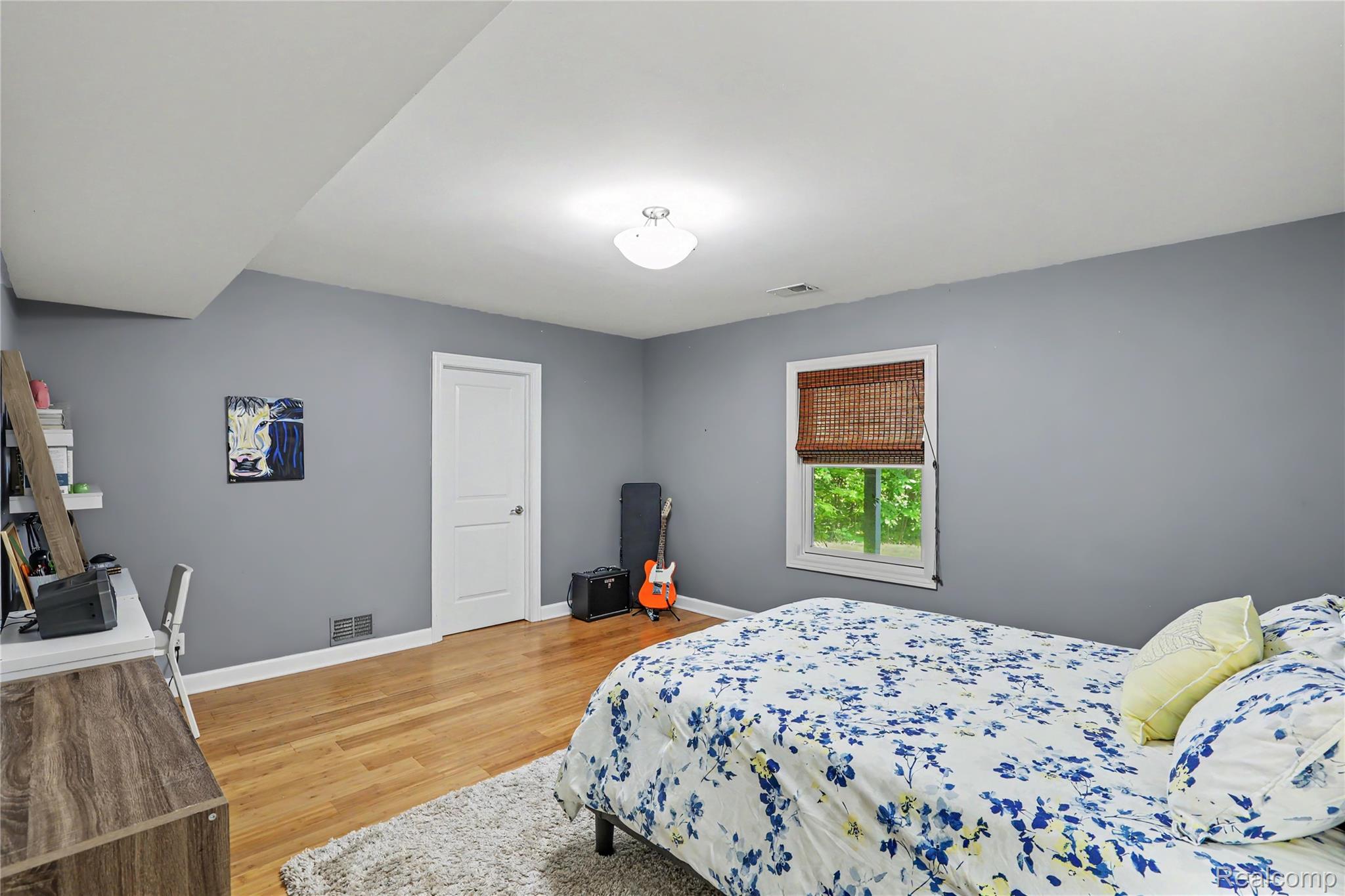5929 Scott Circle