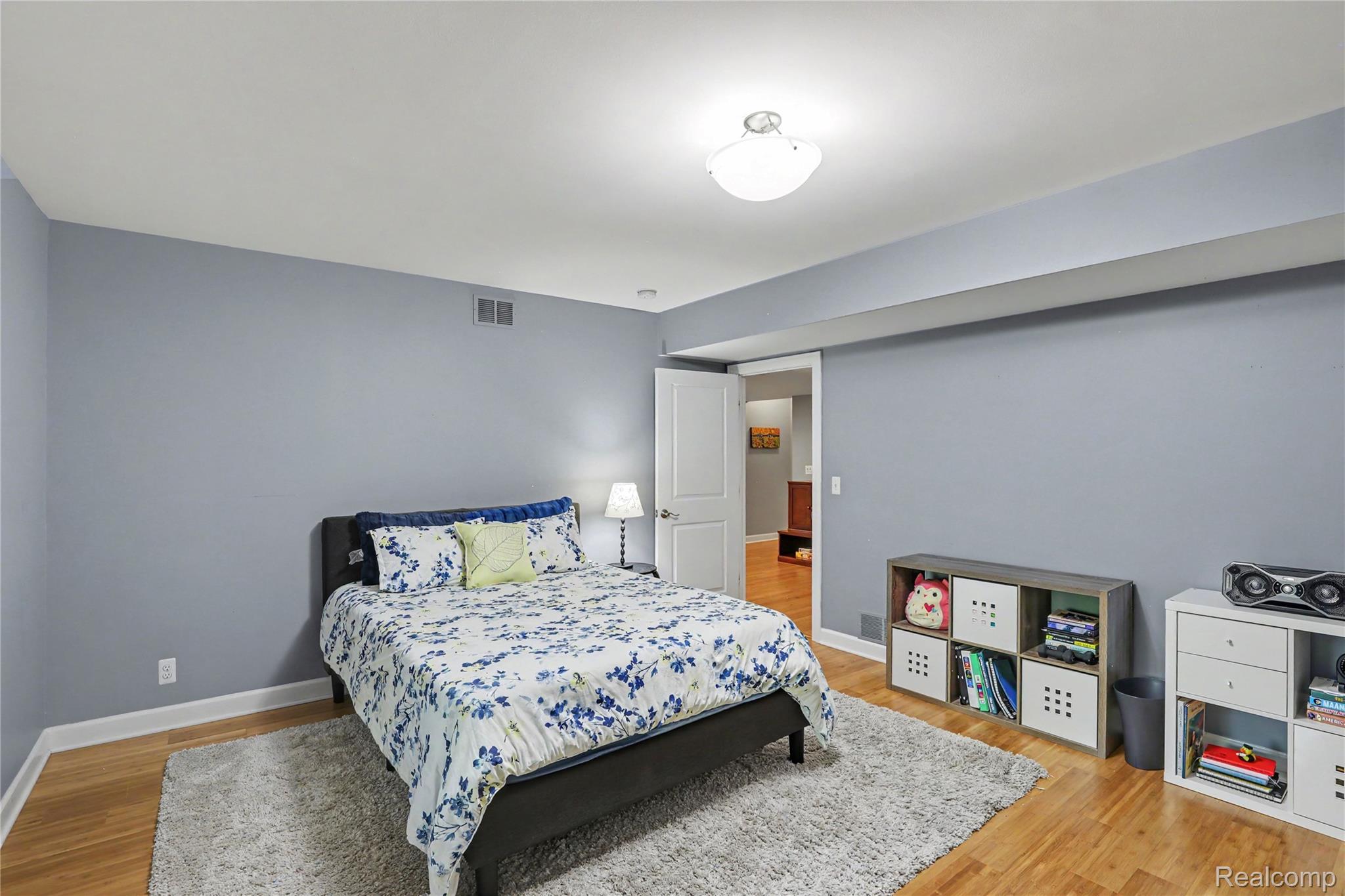 5929 Scott Circle