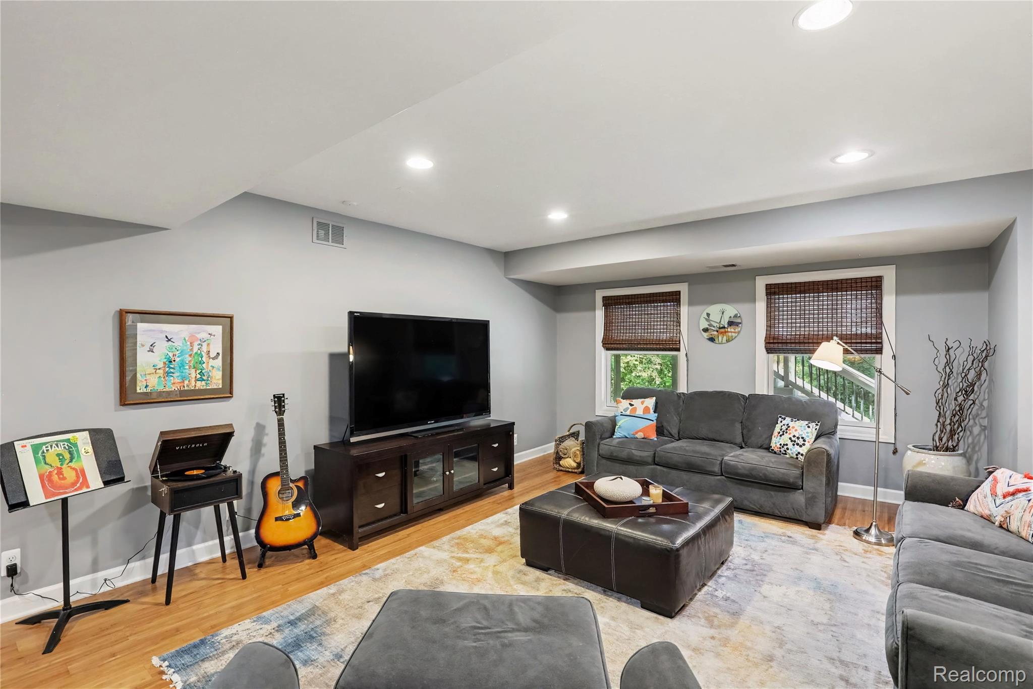 5929 Scott Circle