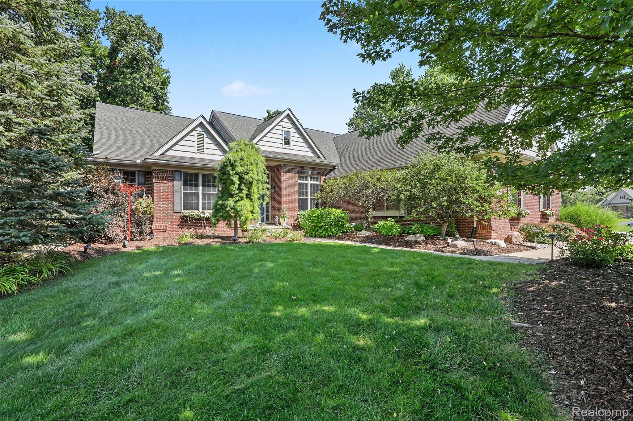 5929 Scott Circle