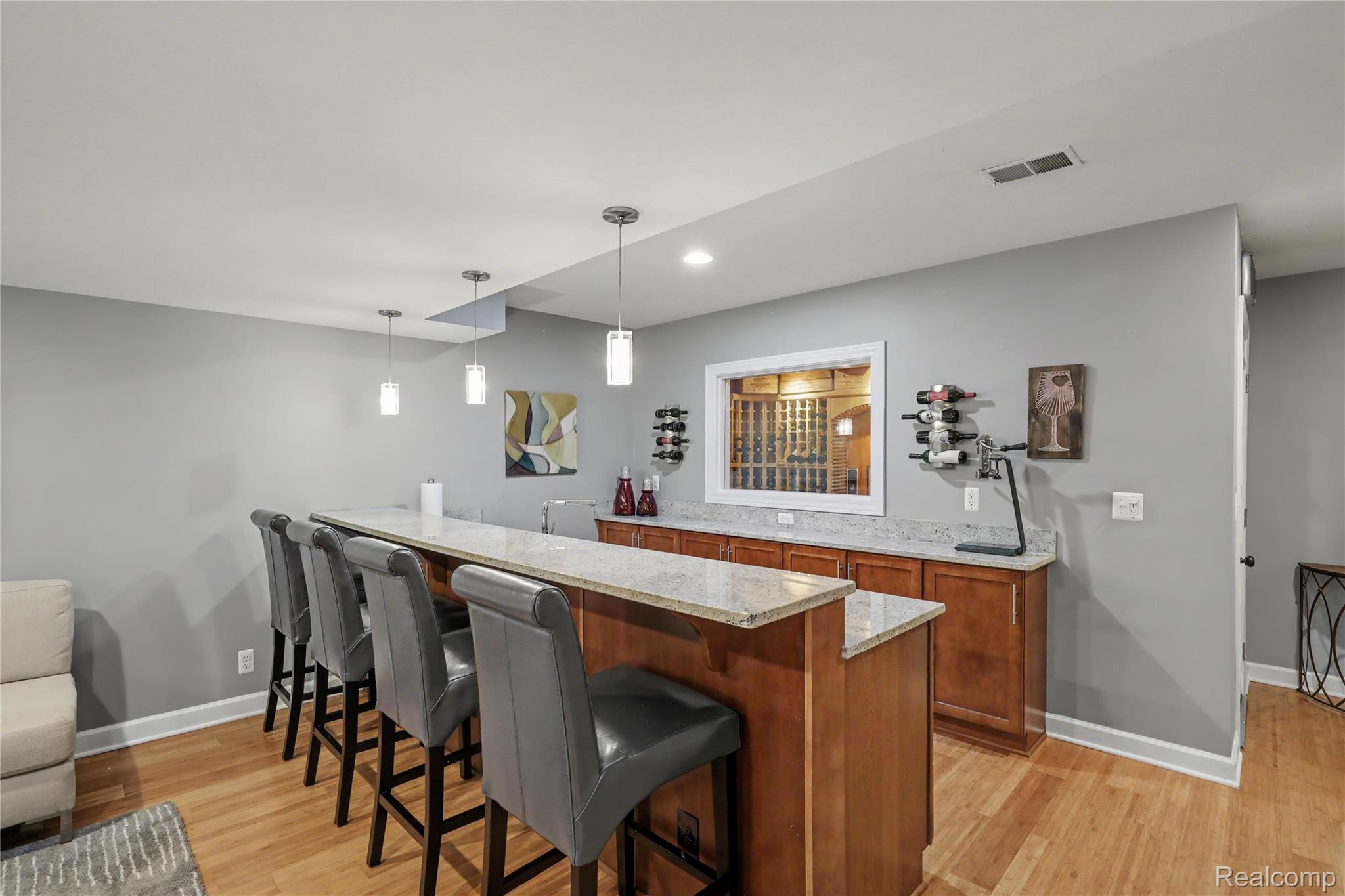 5929 Scott Circle