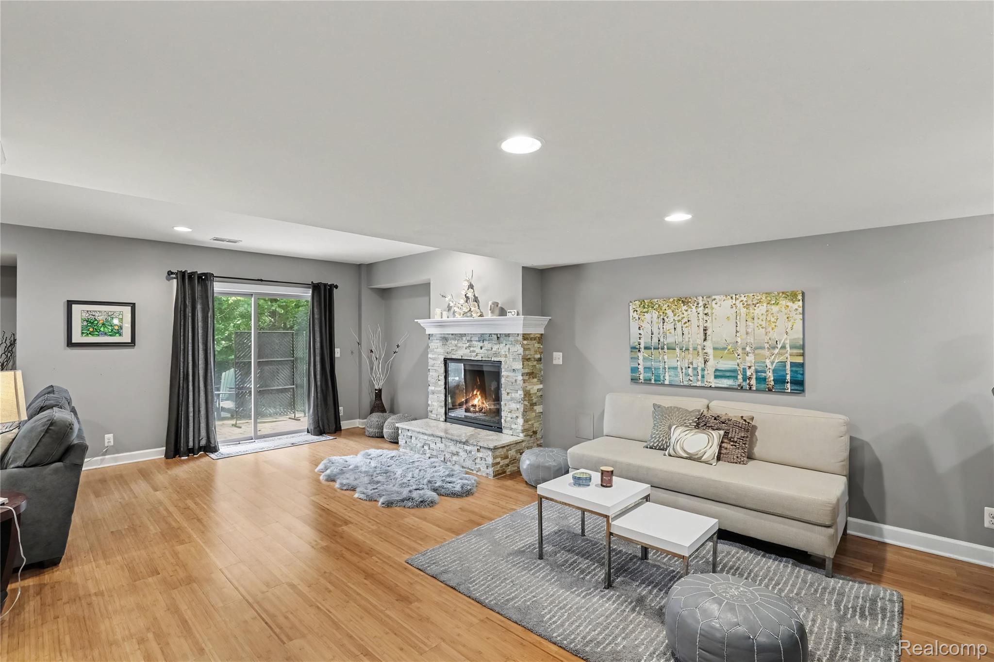 5929 Scott Circle
