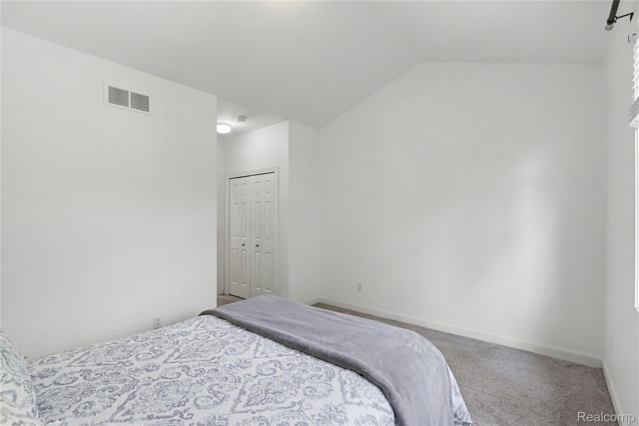 5929 Scott Circle