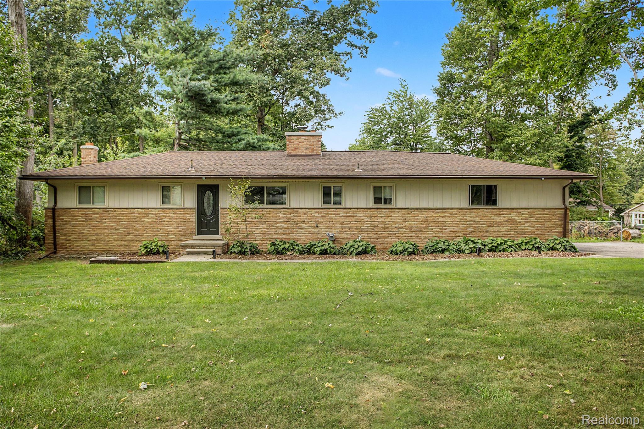5935 Chickadee Lane