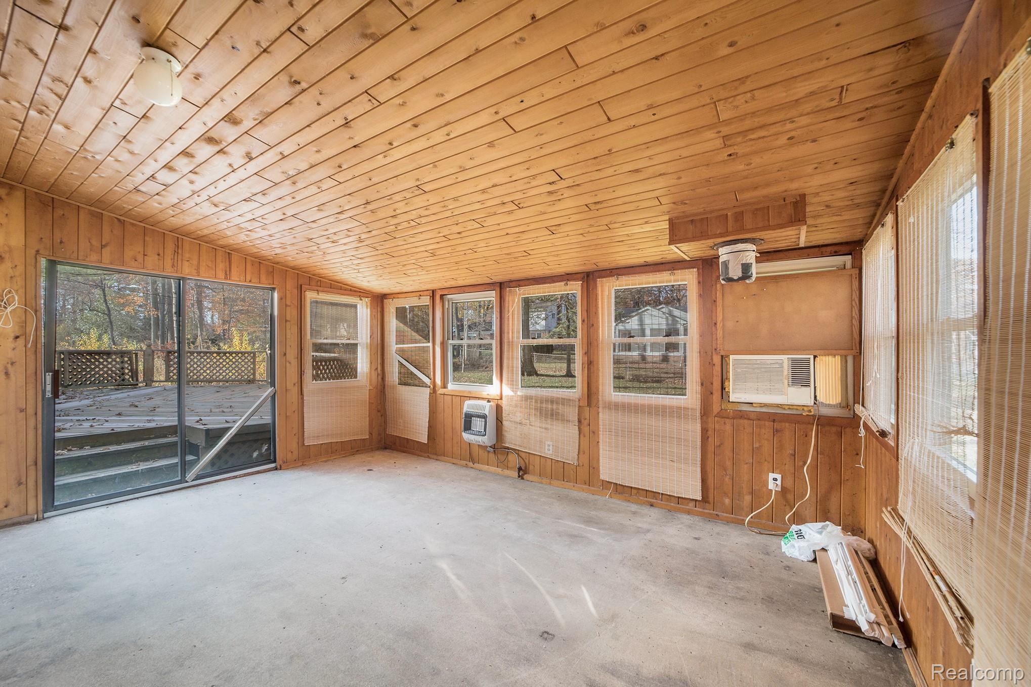 5935 Chickadee Lane