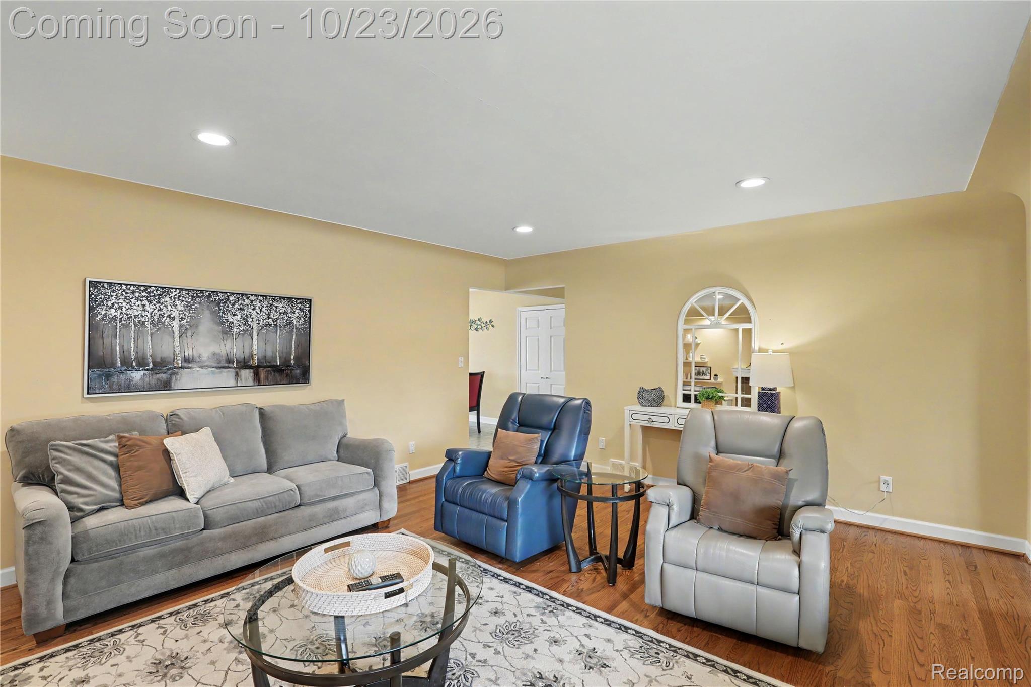 98 Edgelake Drive