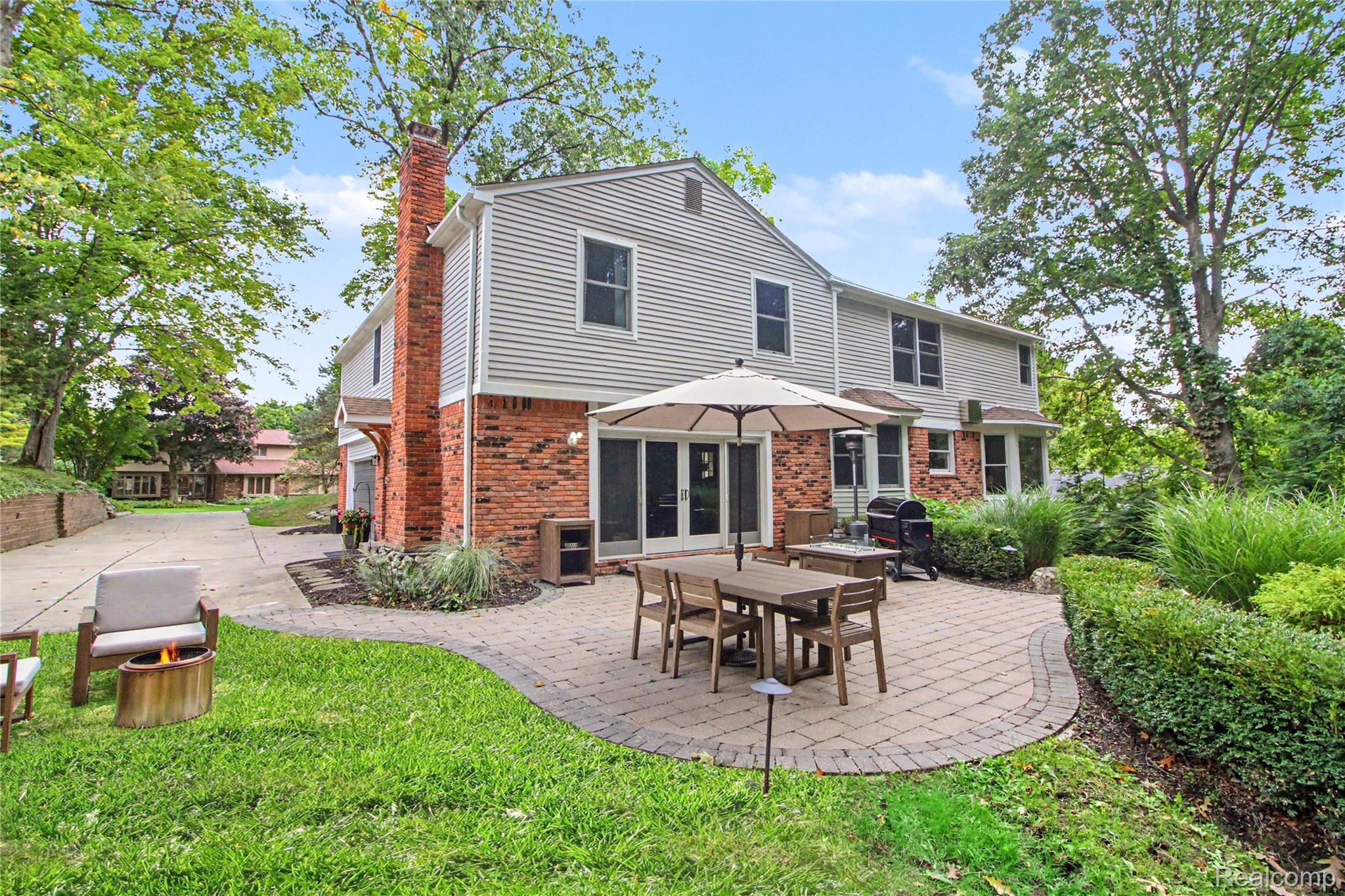 8265 Deerwood Road