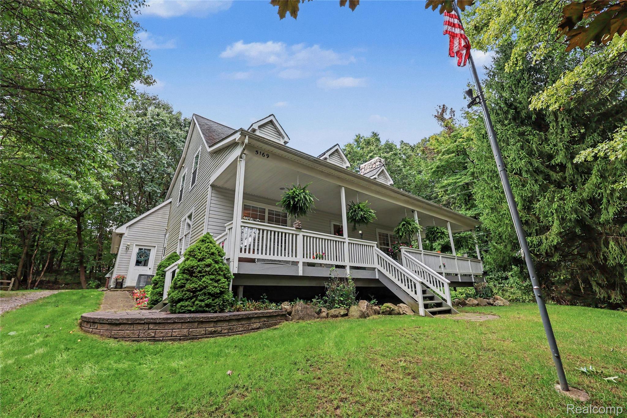 5169 Whipple Lake Road