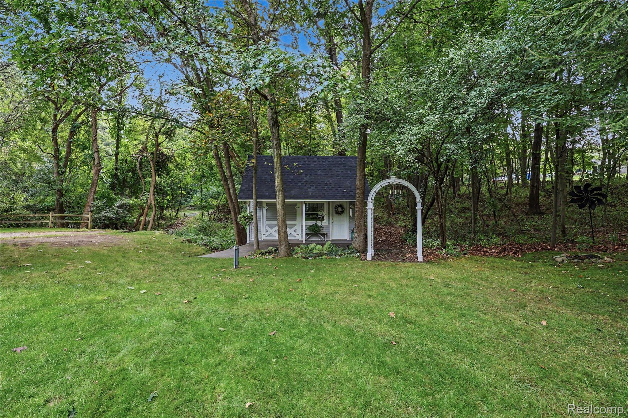 5169 Whipple Lake Road
