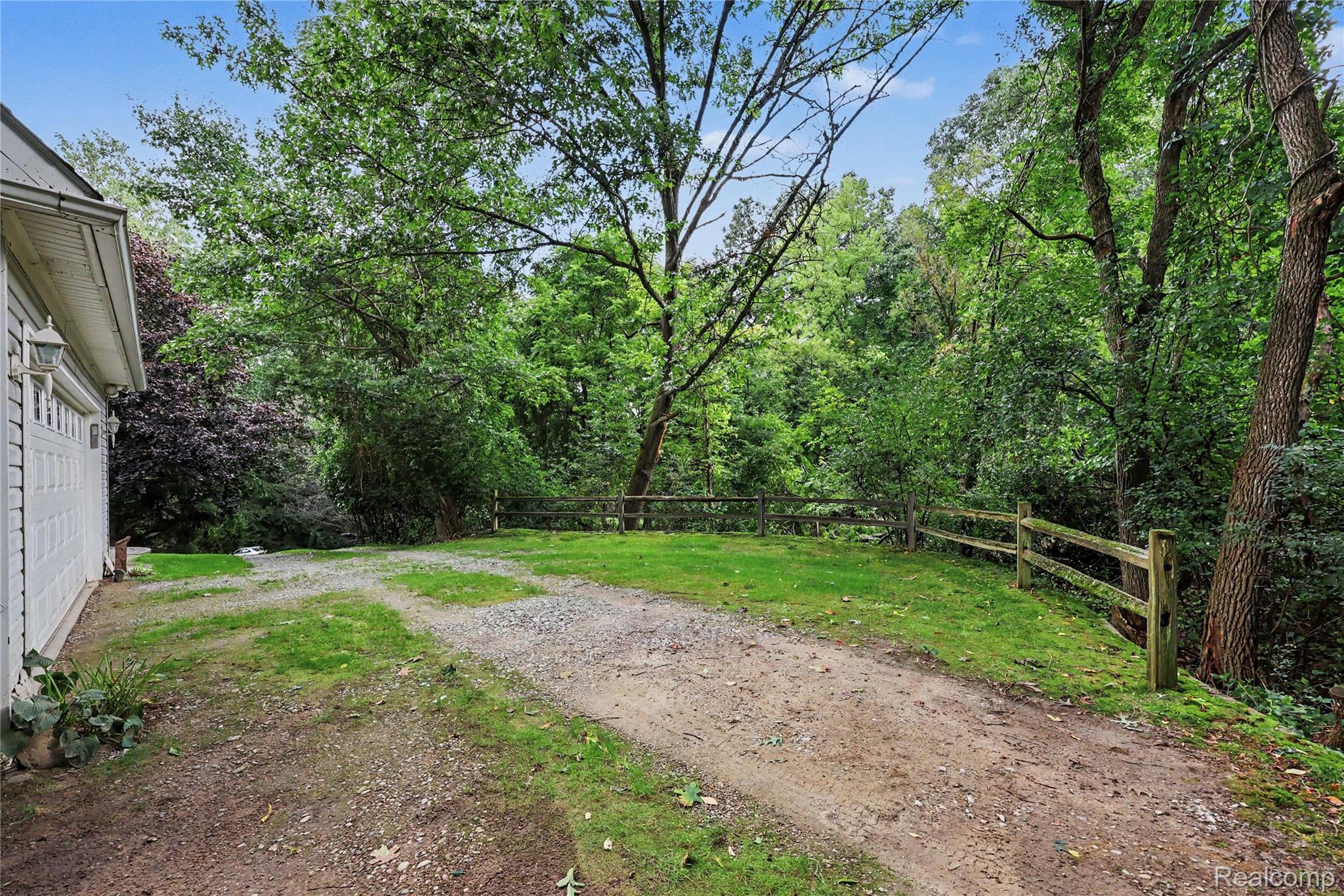 5169 Whipple Lake Road