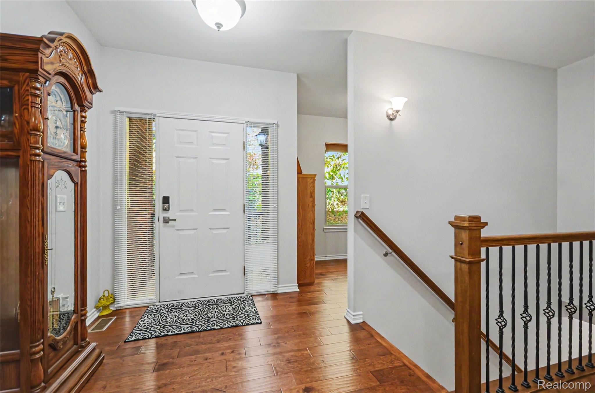 9597 Kingsway CIR