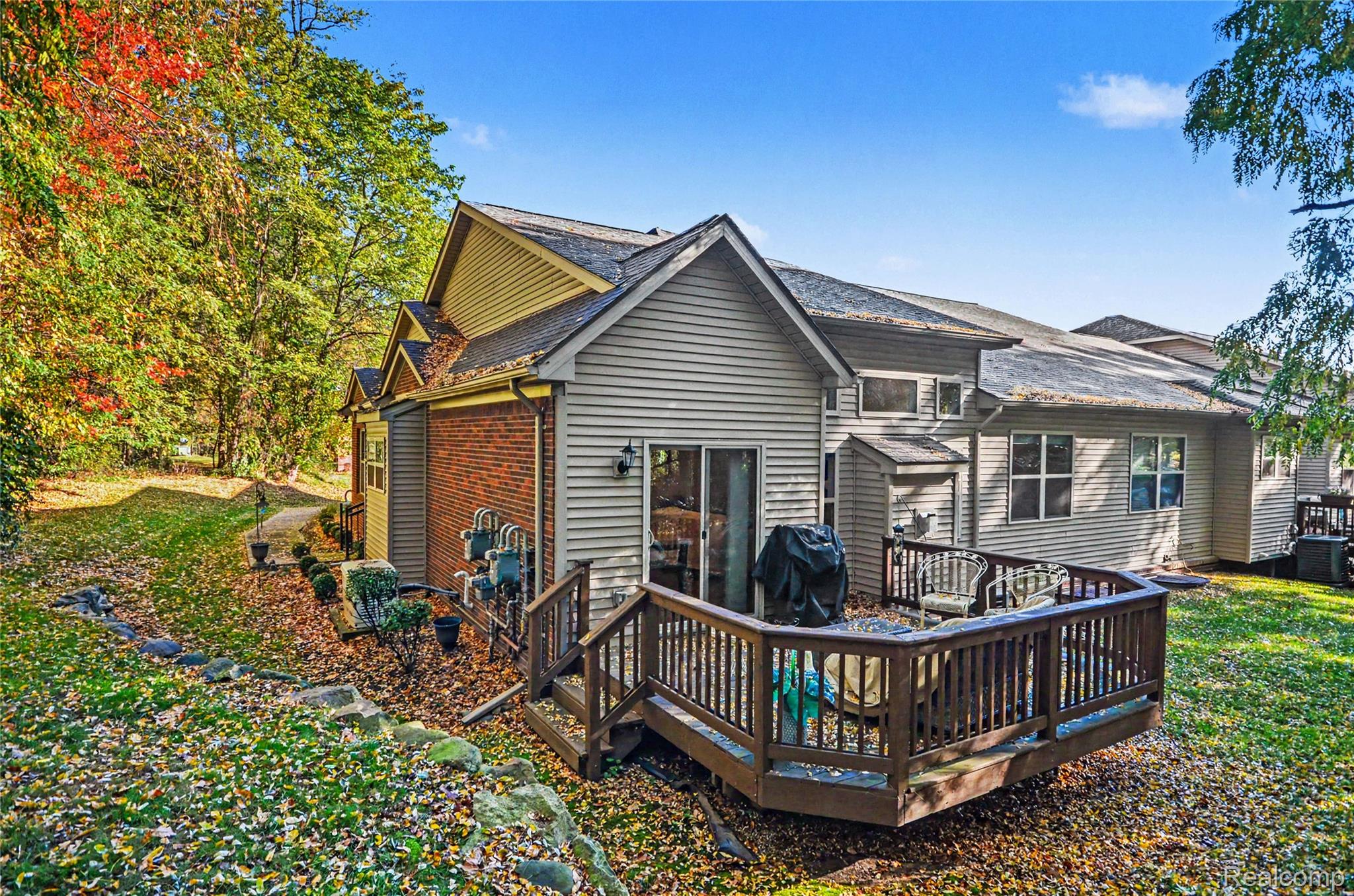 9597 Kingsway CIR