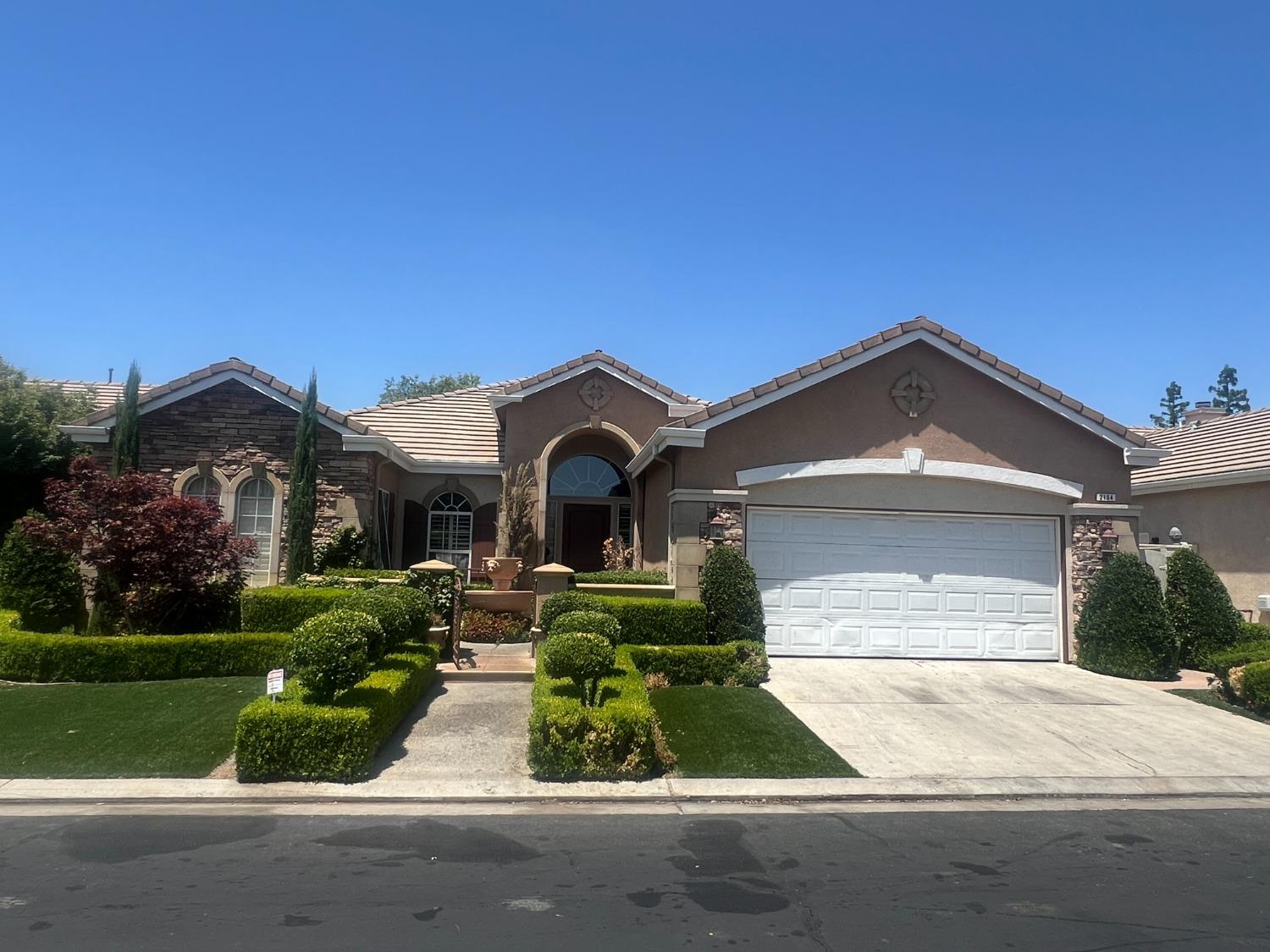 2154 W Via Cipressi