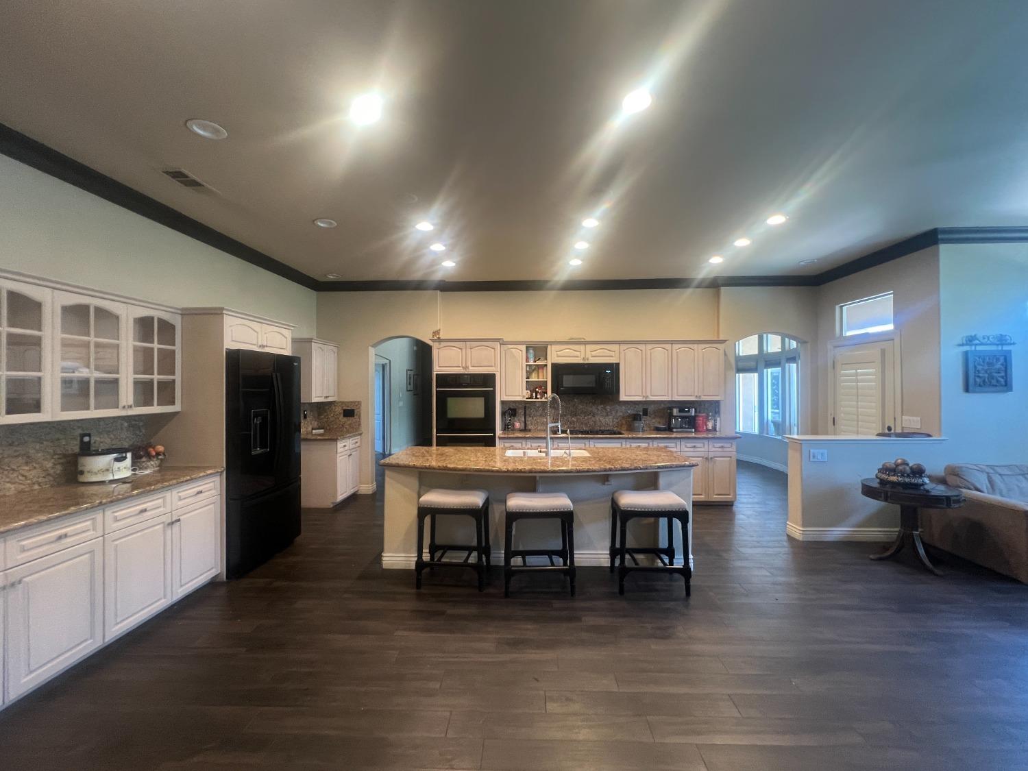 2154 W Via Cipressi