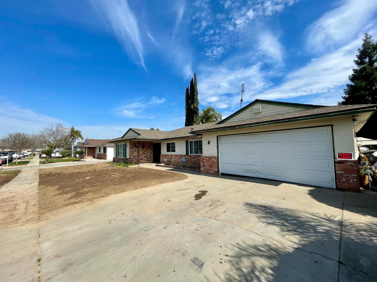 4382 N Crystal Avenue