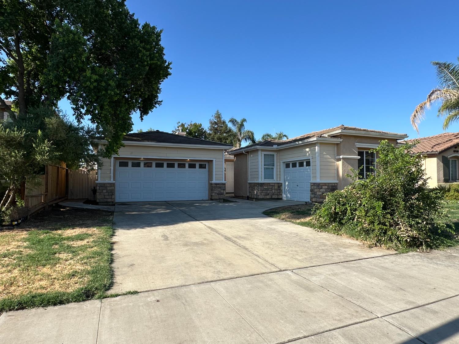 2817 Almond Avenue
