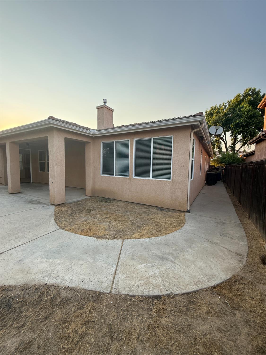 2817 Almond Avenue