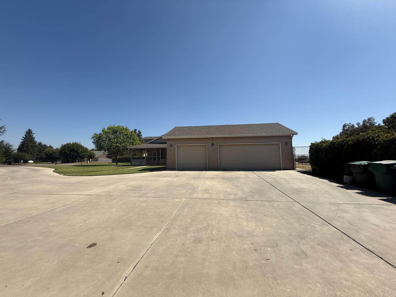 835 N Hornet Avenue