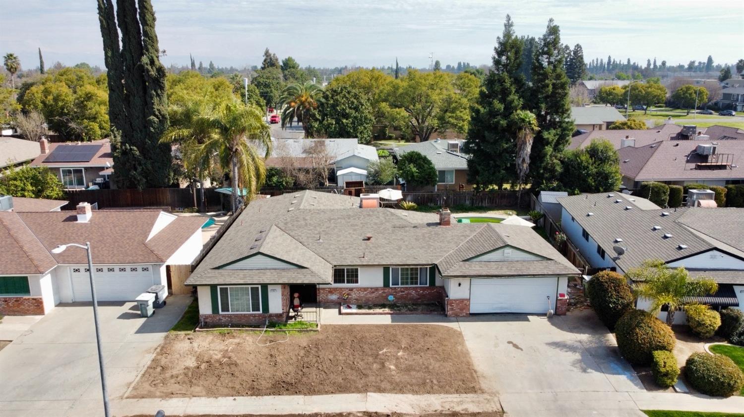 4382 N Crystal Avenue