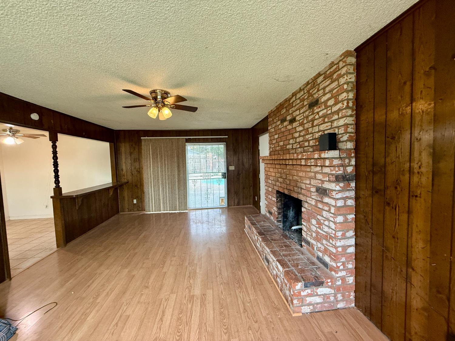 4382 N Crystal Avenue