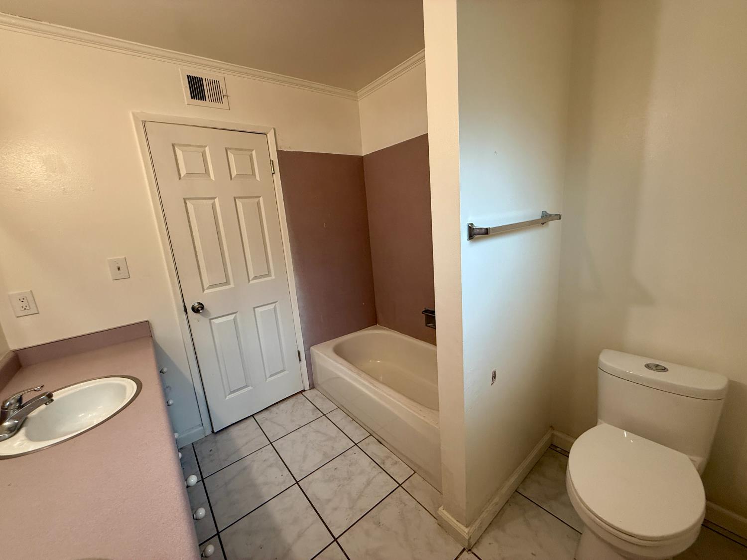 4382 N Crystal Avenue