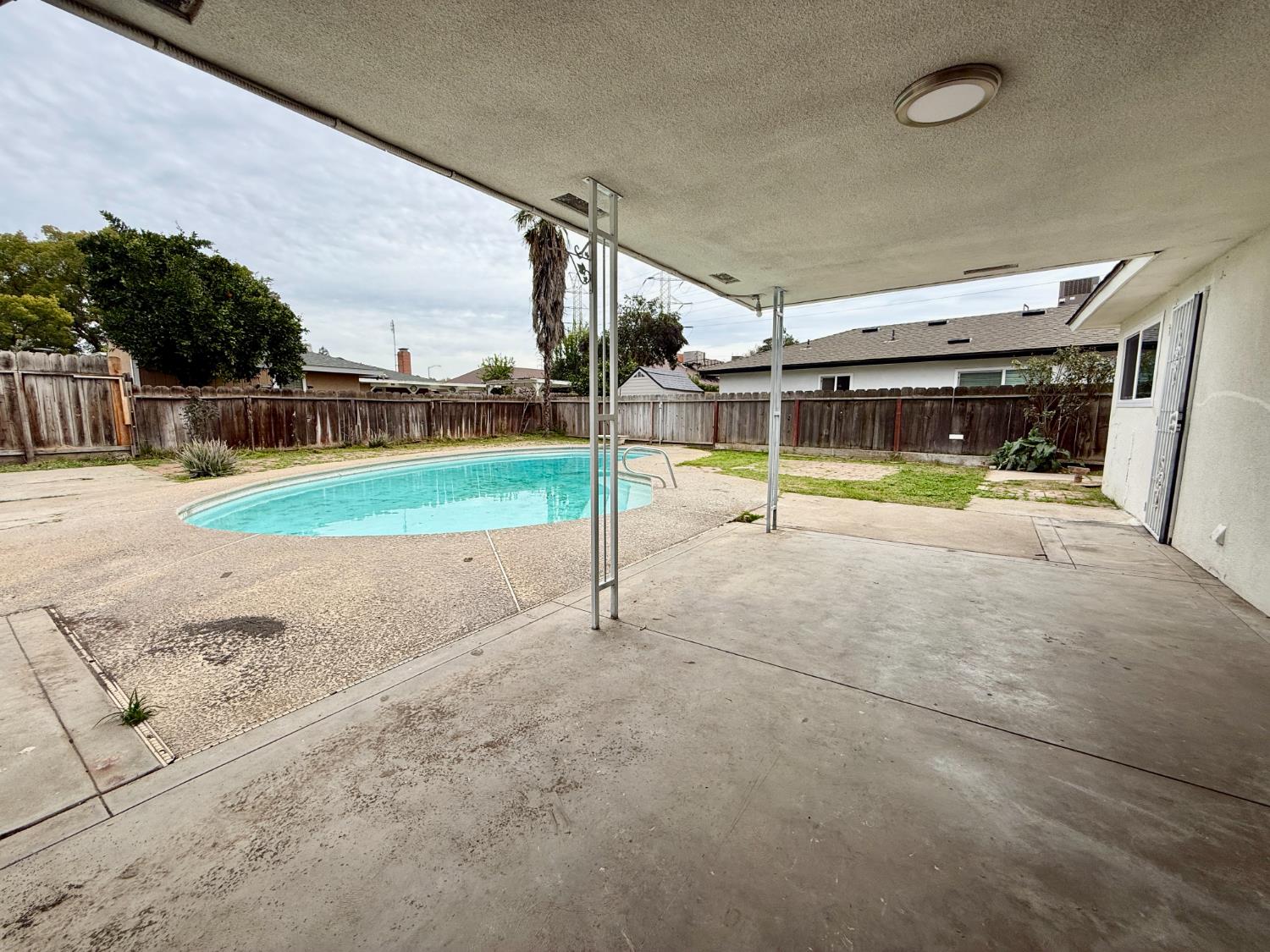 4382 N Crystal Avenue