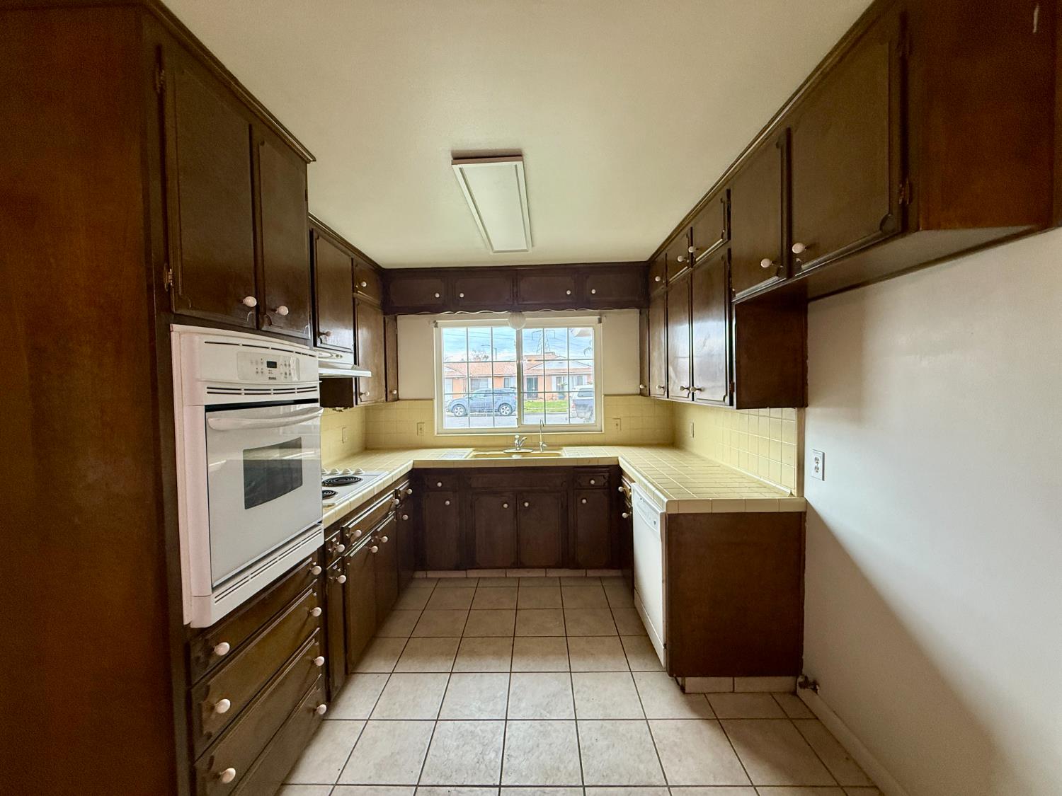 4382 N Crystal Avenue