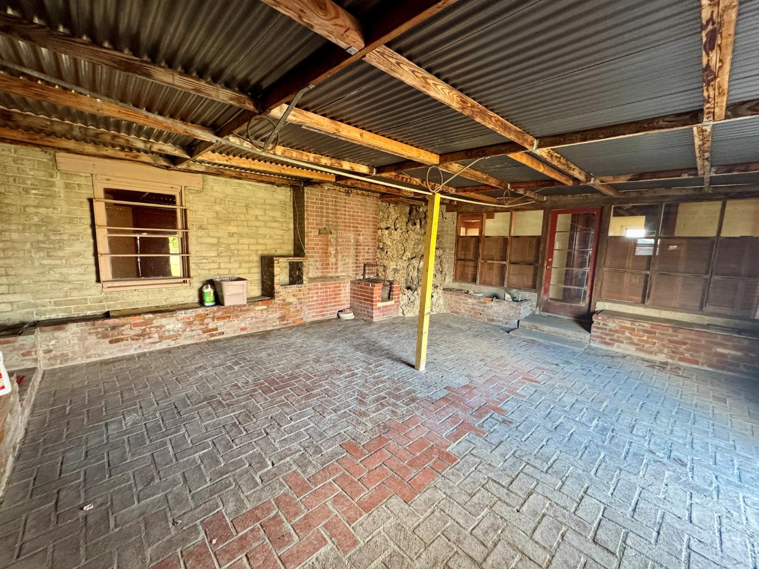 15326 S Dickenson Avenue