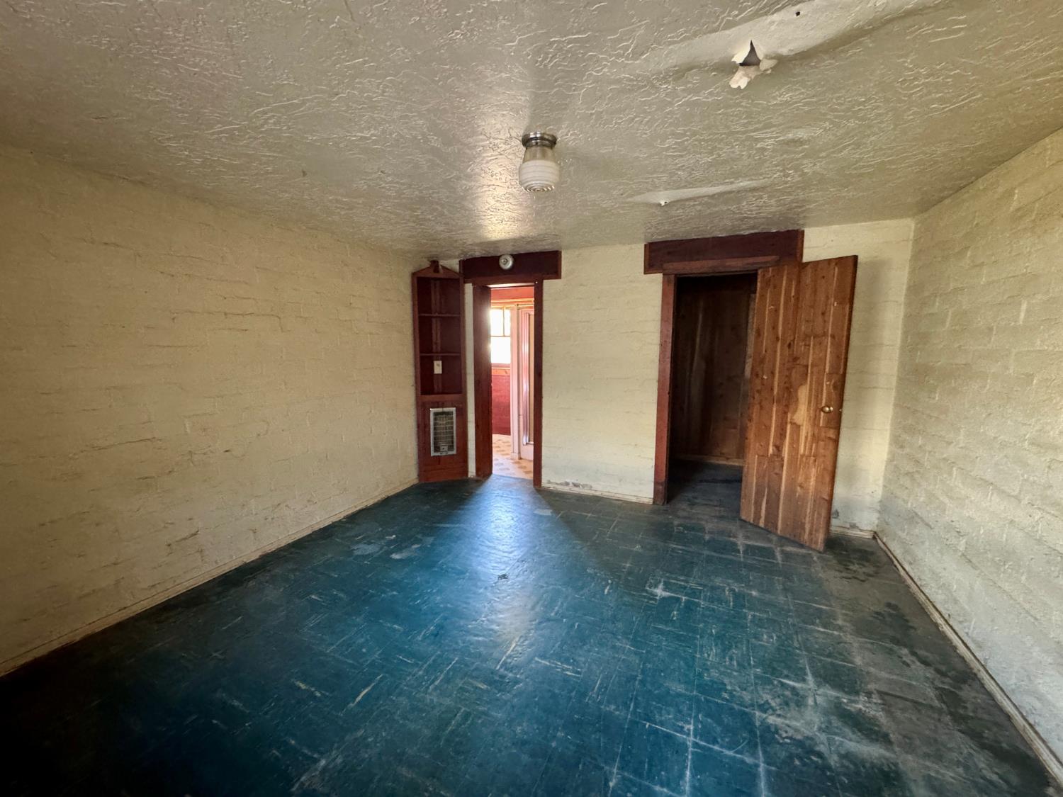 15326 S Dickenson Avenue