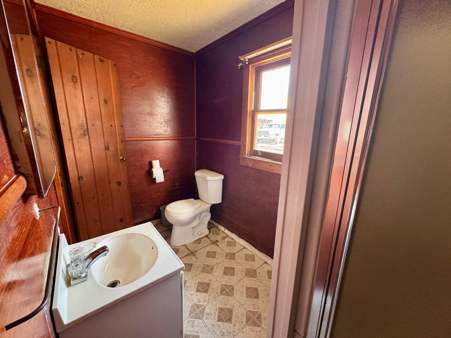 15326 S Dickenson Avenue