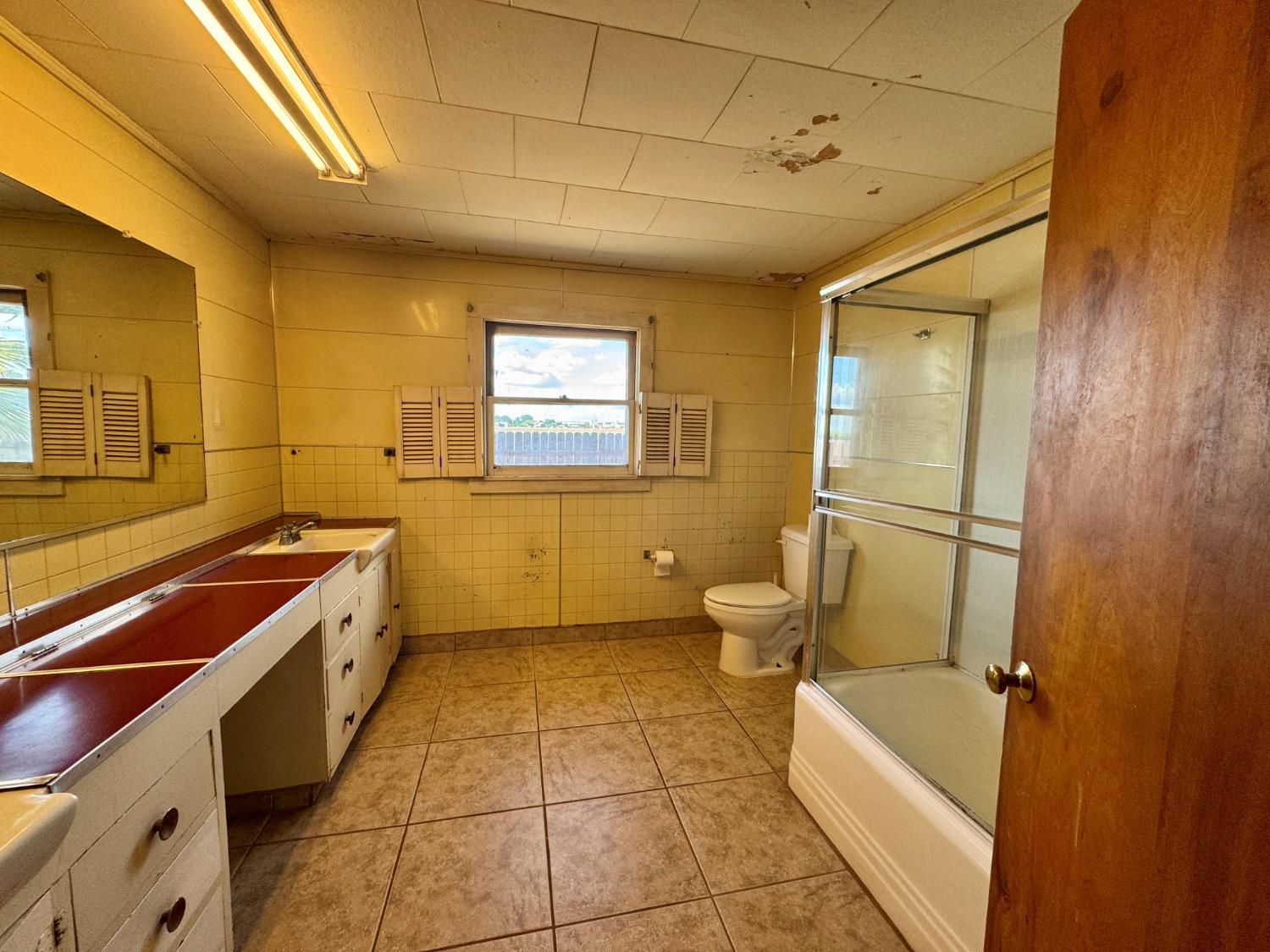 15326 S Dickenson Avenue