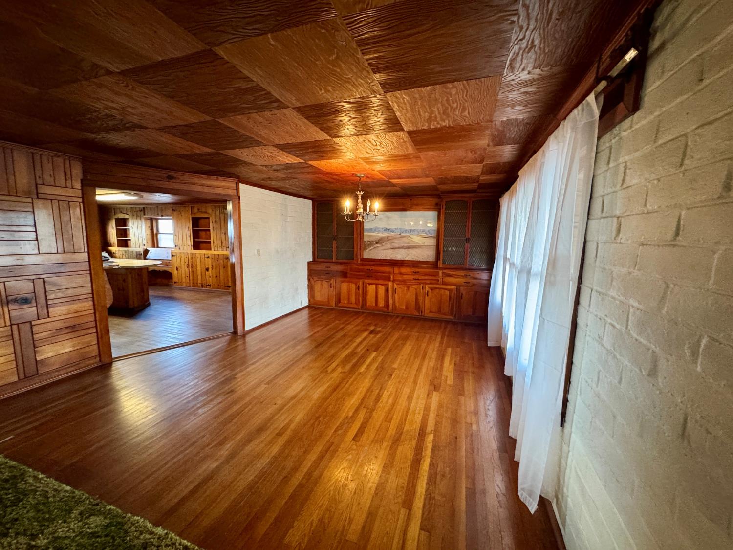 15326 S Dickenson Avenue