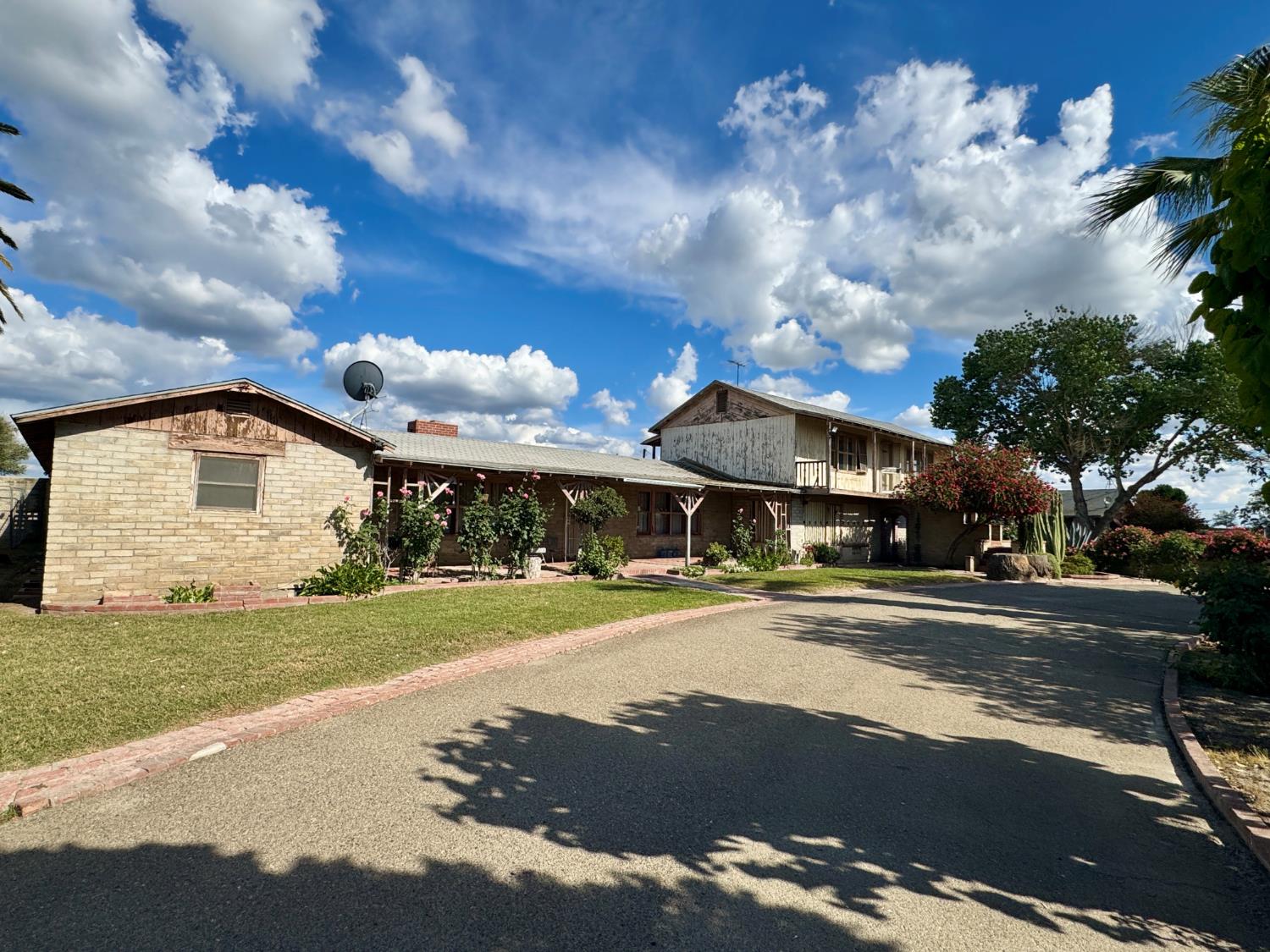 15326 S Dickenson Avenue