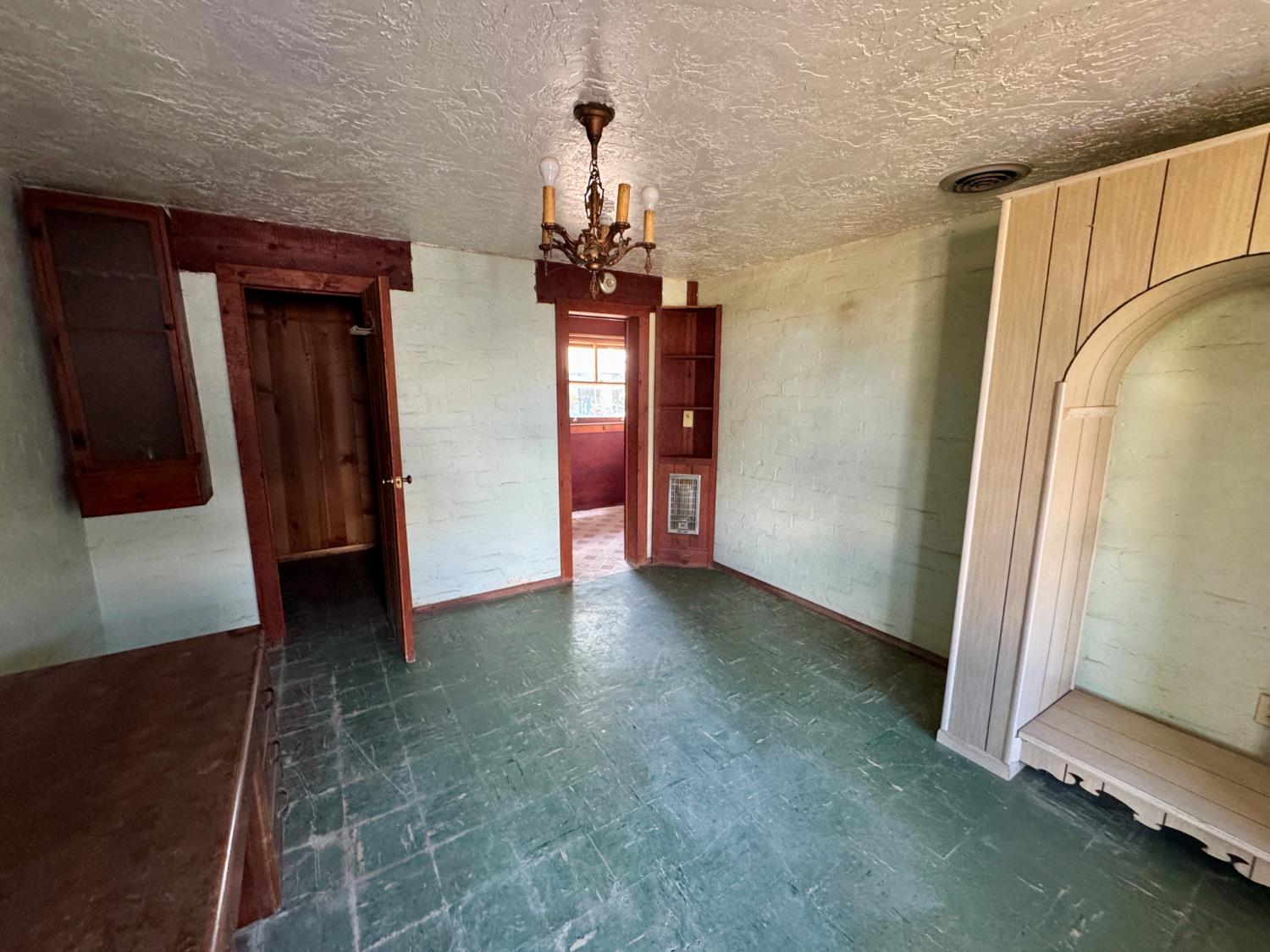 15326 S Dickenson Avenue