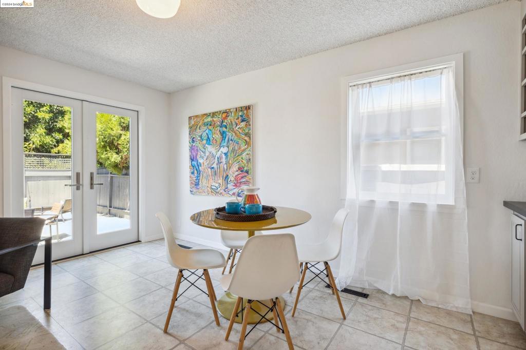 1081 Seymore Pl
