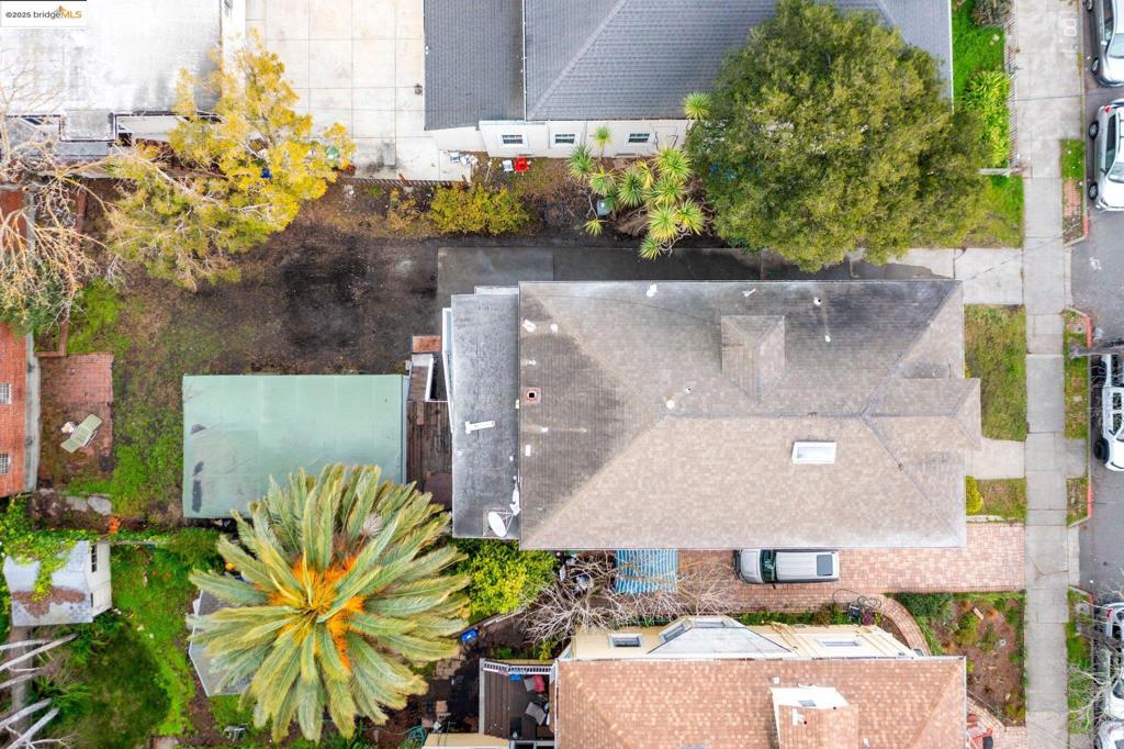 2031 Delaware St